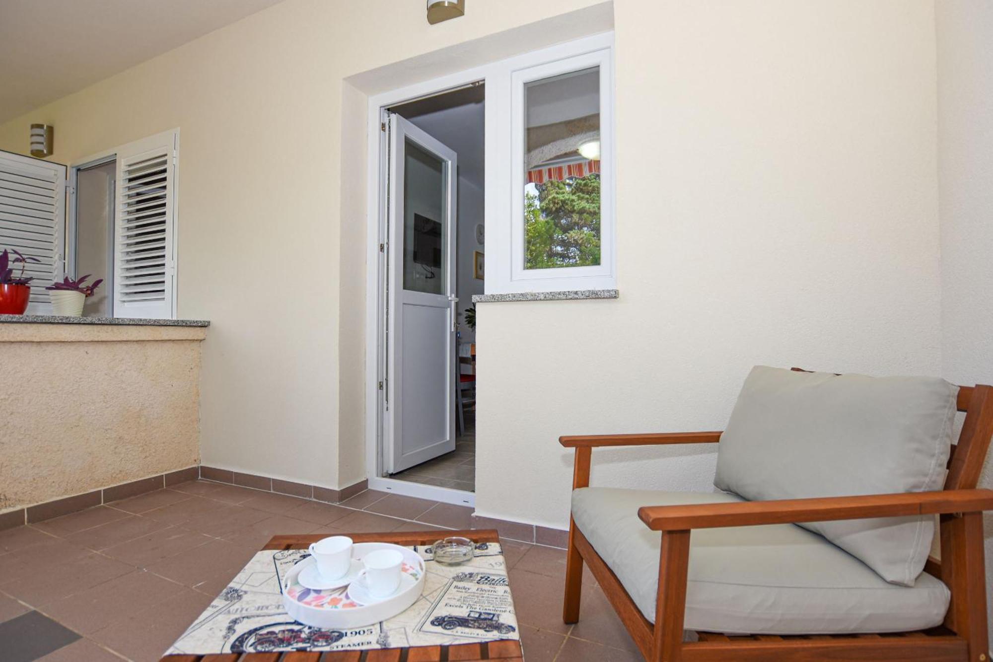 Apartment Neve - 50 M From Mandre