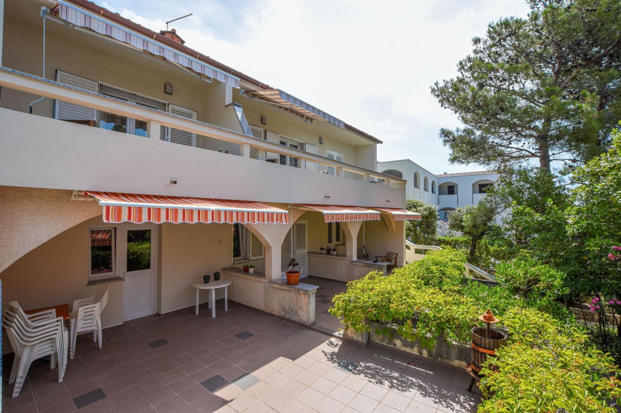 Apartment Neve - 50 M From *